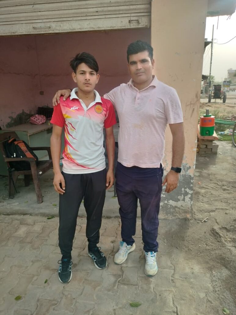 साइकिलिंग प्रशिक्षक हैप्पी असीजा के मार्गदर्शन में सुभाष को पदकों के बाद  मिली रेलवे में नौकरी  Happy Asija