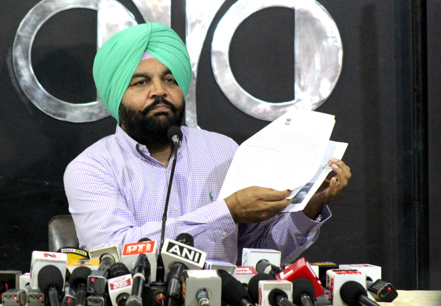 “पंजाब सरकार के ‘ड्रग्स के खिलाफ युद्ध’ यह सिर्फ कोरी जुमलेबाजी है : औजला Aujla