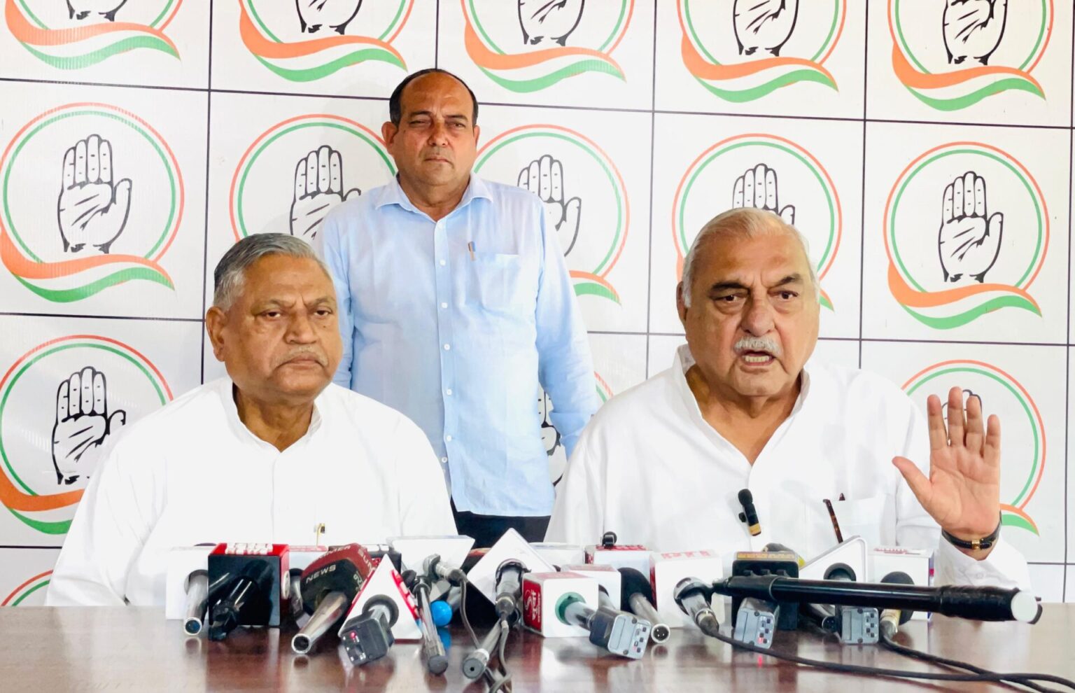 सेना और शहीदों के विरुद्ध भाजपा नेताओं ने लांघी मर्यादा की सीमा- हुड्डा Hooda