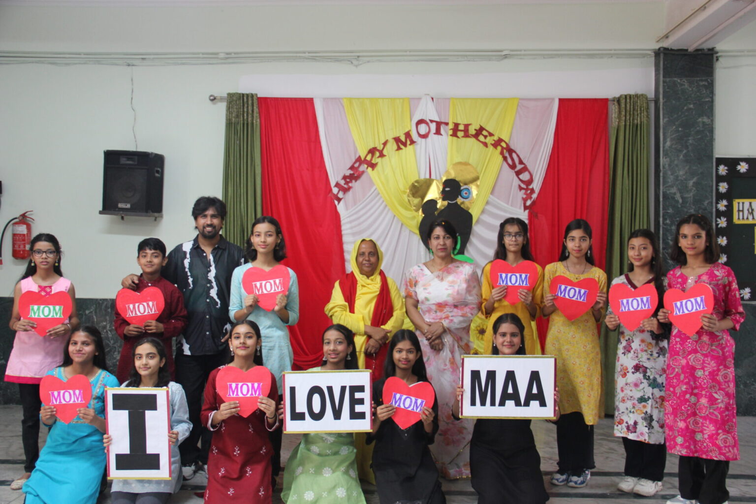 बी.के.एम .विश्वास स्कूल में मनाया गया मातृत्व दिवस B.K.M. Vishwas School