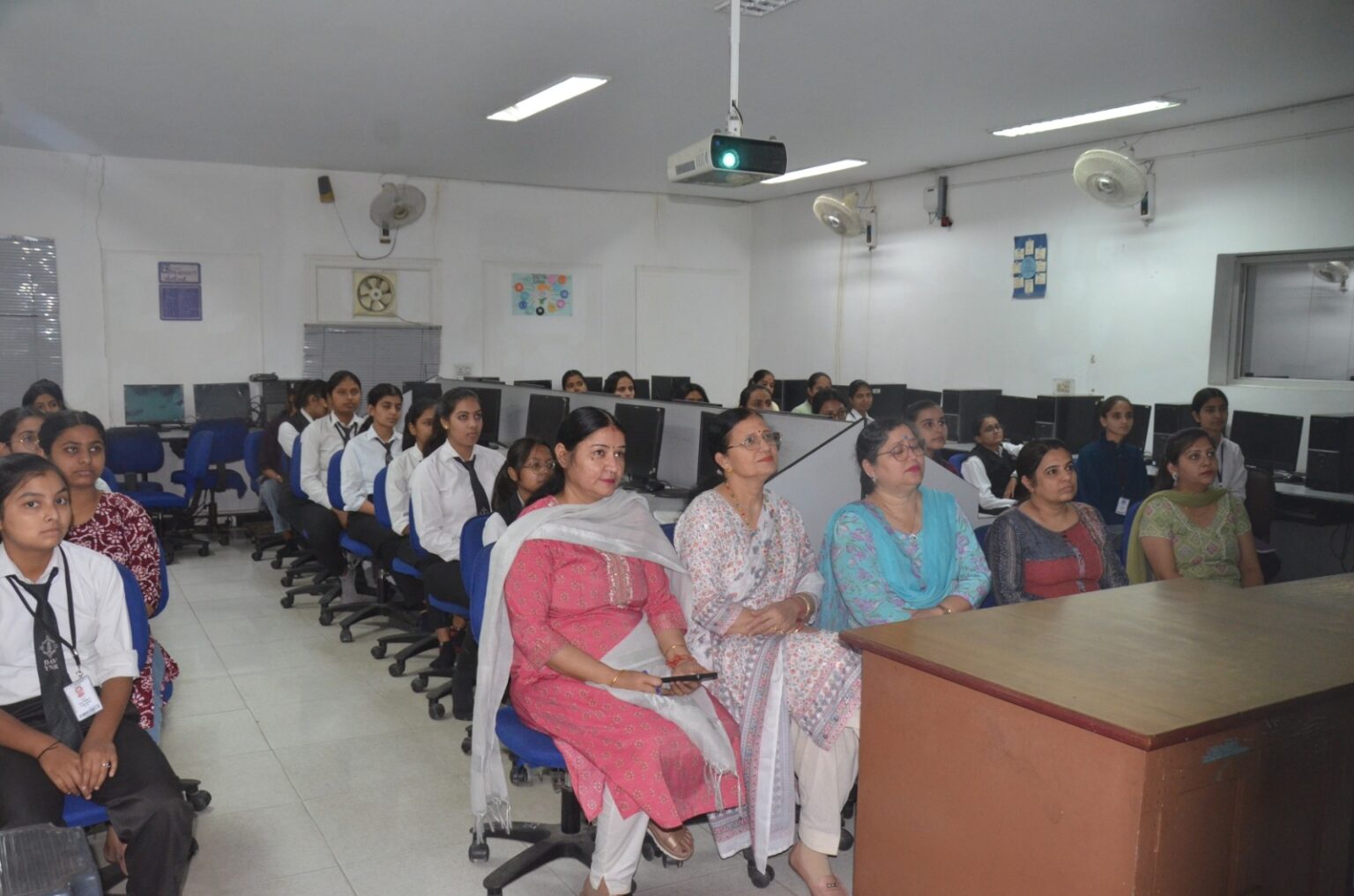 आईपी उत्सव में ऑनलाइन लेक्चर के जरिए नई तकनीक से रूबरू हुई छात्राएं : डॉ सुरिंद्र कौर