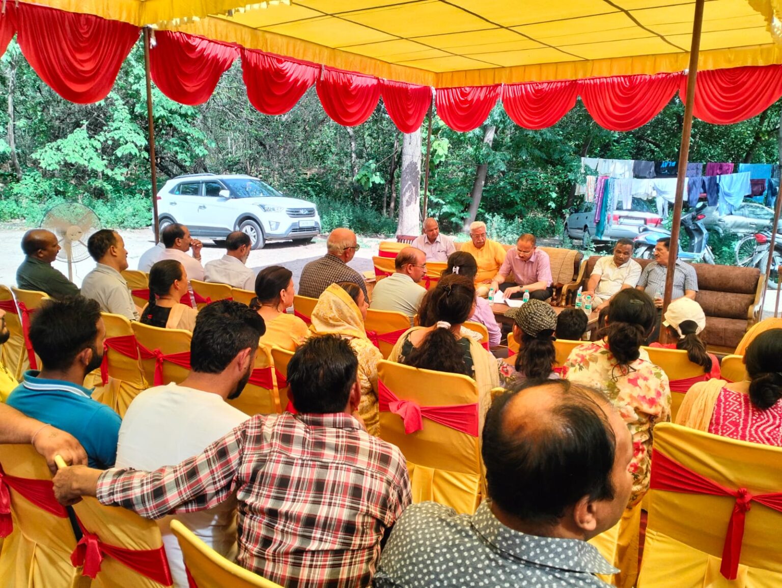 अरुण सूद ने सारंगपुर गांव के निवासियों की समस्याओं को सुना अरुण सूद