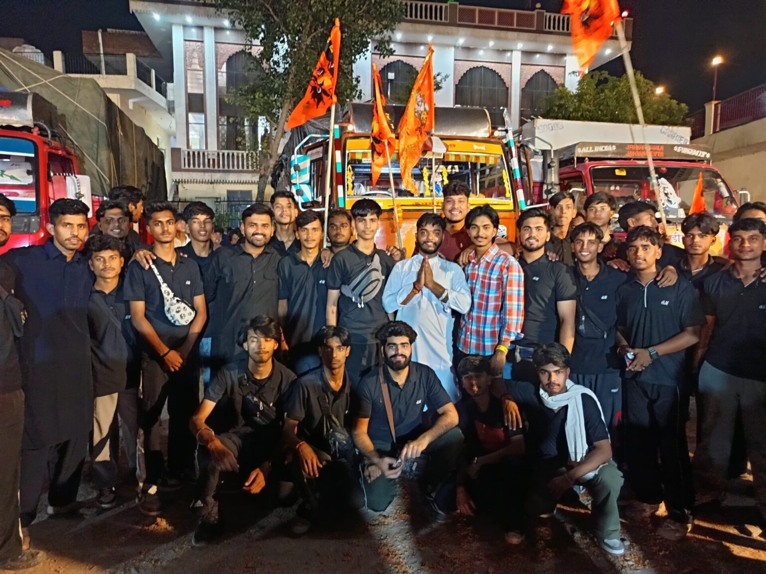 श्री केदारनाथ भंडारे के लिए राशन से भरे पांच ट्रकों का काफिला रवाना  Shri Kedarnath Bhandaar