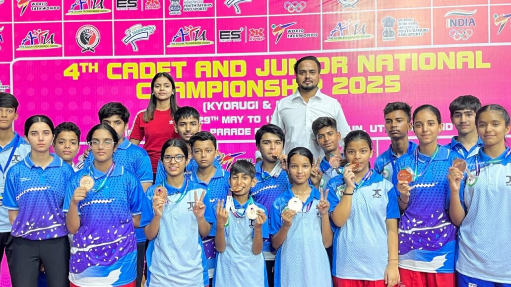 डिफेंस ताइक्वांडो एकडेमी के 11 खिलाड़ियों ने जीते ब्रोंज मैडल  Defense Taekwondo Academy