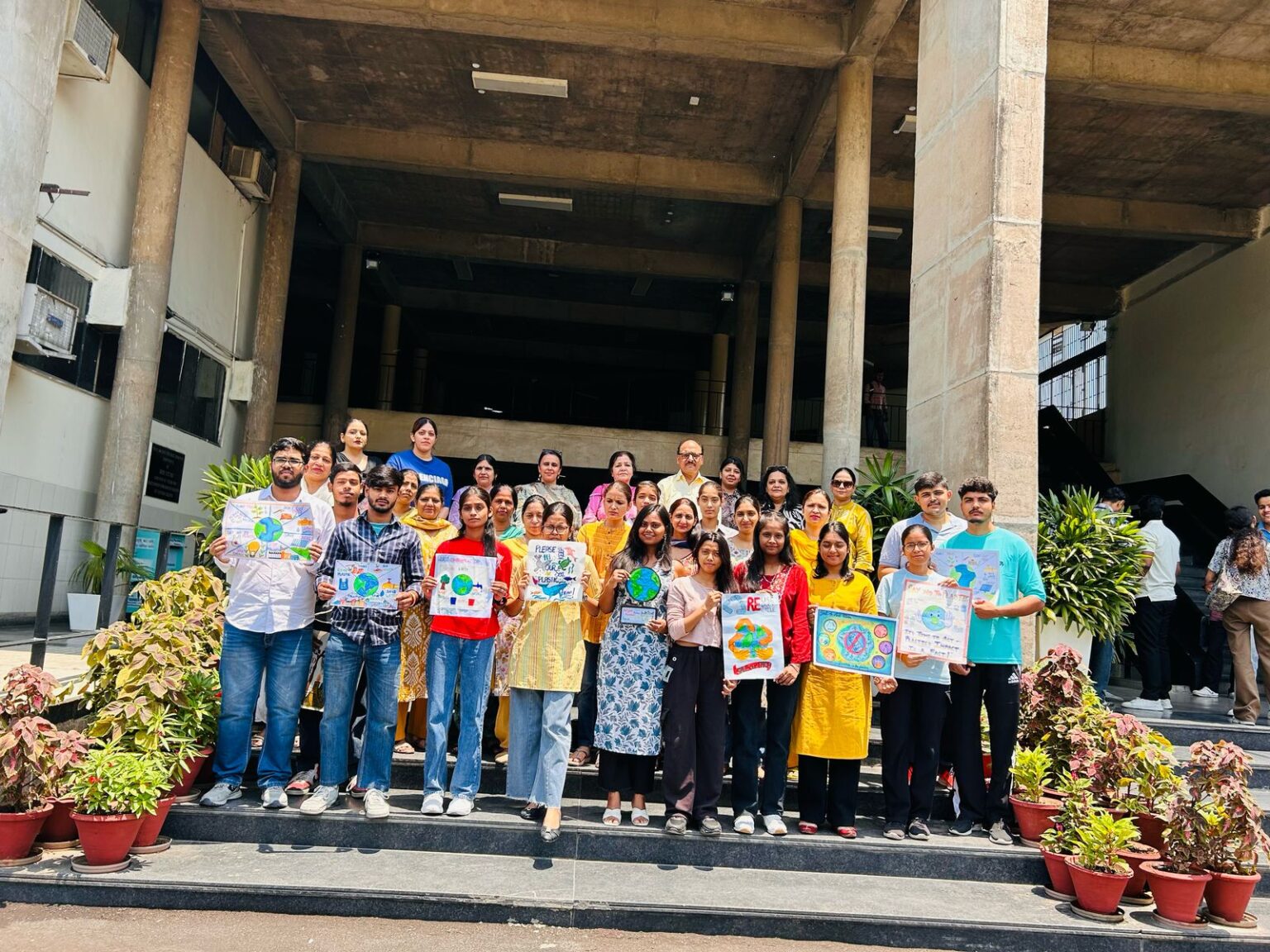 सतत विकास लक्ष्यों को प्राप्त करने के लिए प्लास्टिक प्रदूषण को खत्म करना जरूरी : प्रो. जेके सहगल  Prof