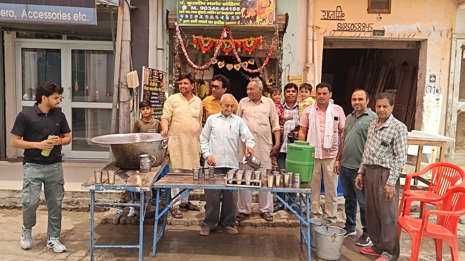 निर्जला एकादशी पर अनेक स्थानों पर लगी मीठे पानी की छबील Nirjala Ekadashi