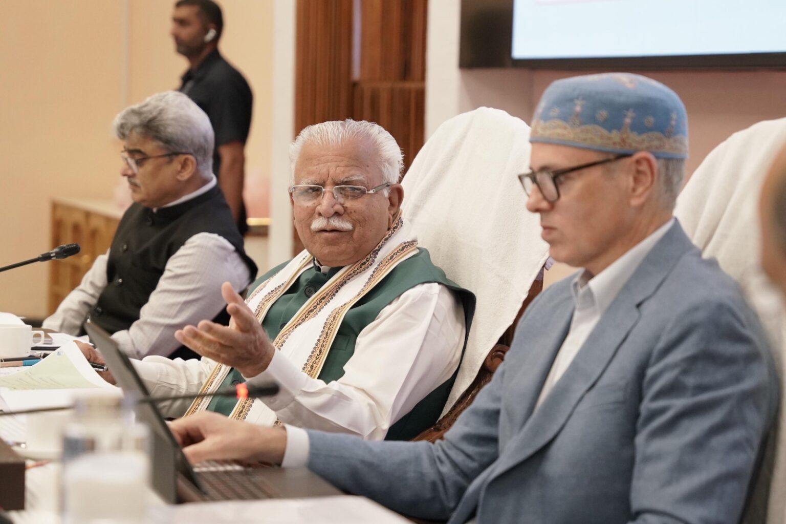 स्मार्ट मीटर लगाने में जम्मू-कश्मीर अग्रणी, लाइन लॉस में भी हुआ सुधार : मनोहर लाल Jammu and Kashmir is leading in installing smart meters