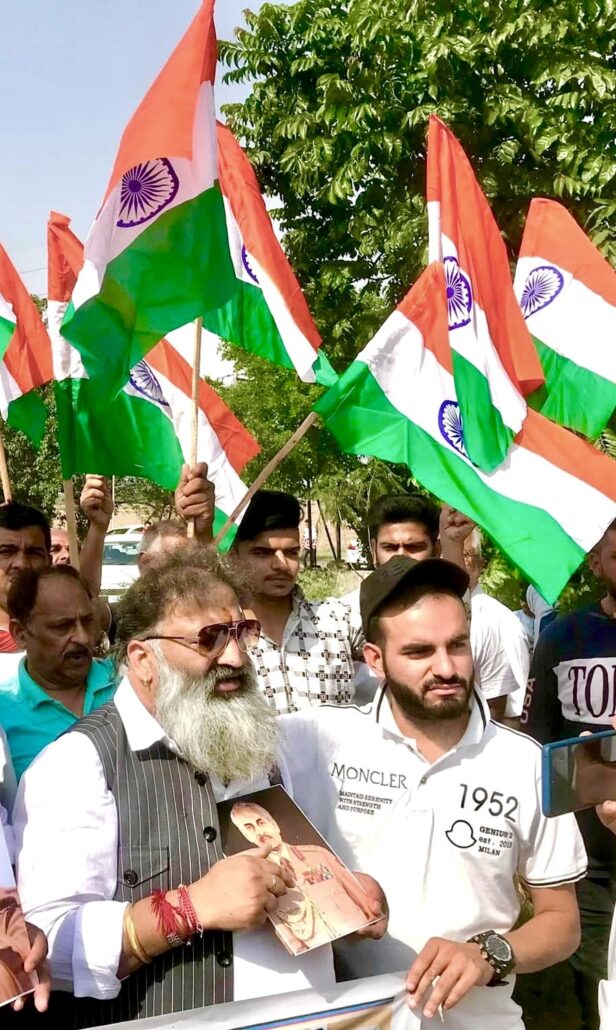 ऑपरेशन ब्लू स्टार के नायकों की याद में एंटी टेररिस्ट फ्रंट इंडिया प्रमुख शांडिल्य ने निकाली तिरंगा यात्रा Veeresh Shandilya