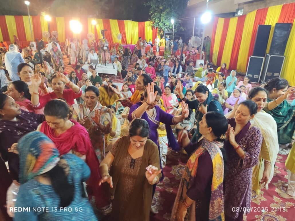 बाबा मस्त मलंग ने धूना लगाया व बाबा जी, तेरी गुफा दे नज़ारे आदि Baba Mast Malang